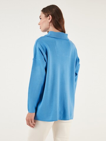 Pullover di LELA in blu