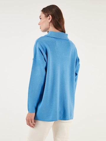 LELA Pullover in Blau