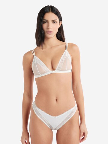 Triangolo Reggiseno 'Candide' di ETAM in beige