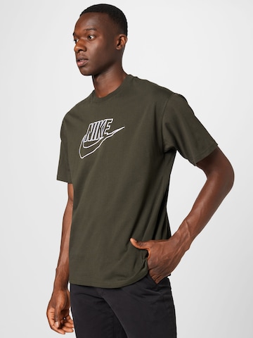 Nike Sportswear T-Shirt in Grün: predná strana