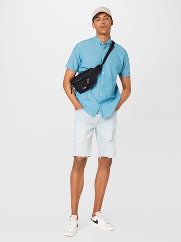 HOLLISTER Regular Shorts in Blau