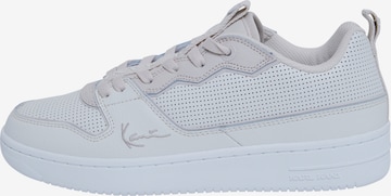 Karl Kani Sneakers in White: front