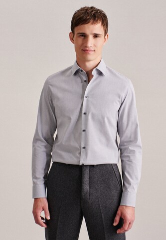 Coupe regular Chemise business SEIDENSTICKER en gris : devant