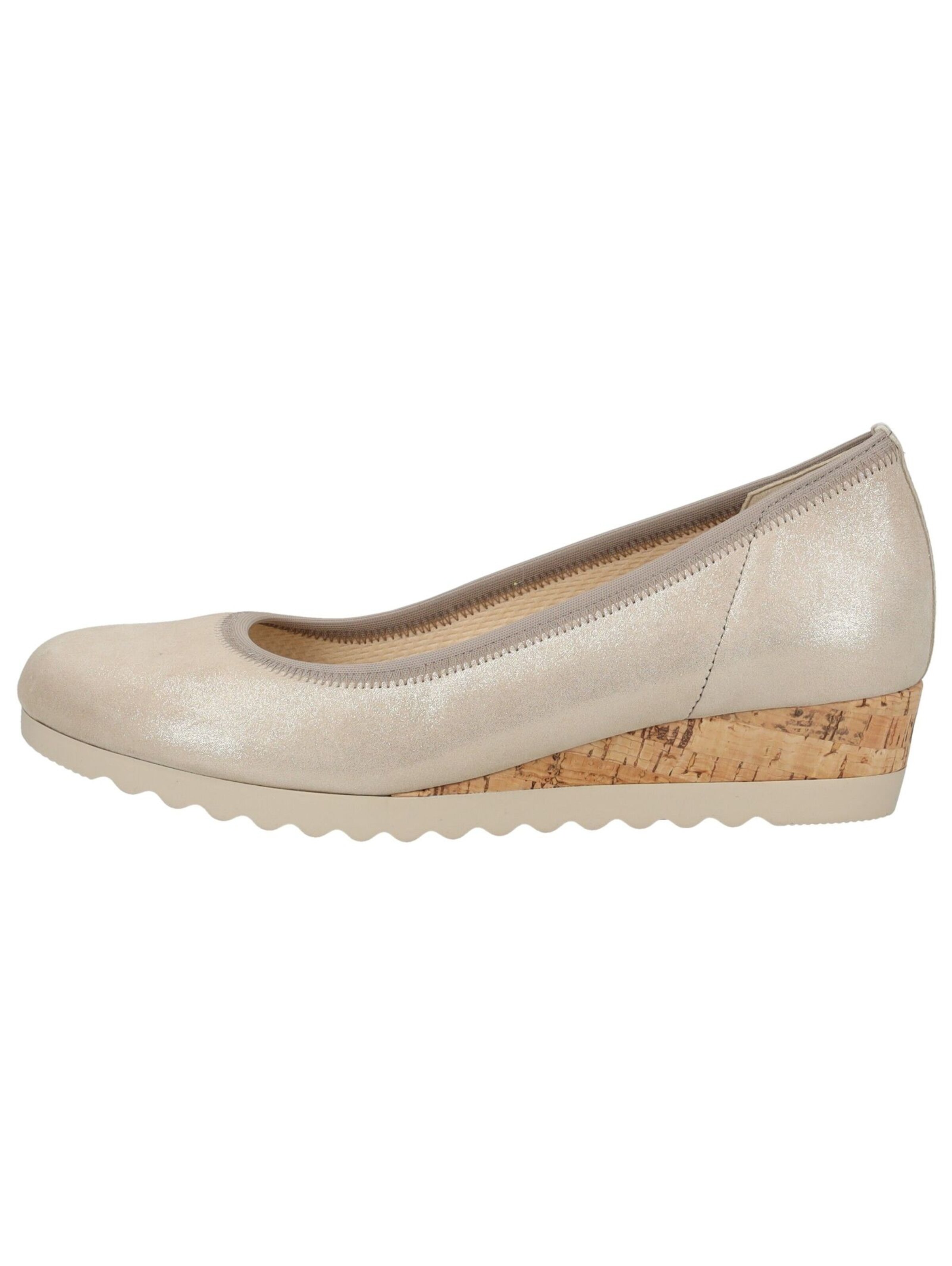 GABOR Pumps in Beige