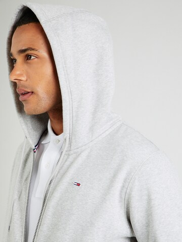 Tommy Jeans Regular fit Zip-Up Hoodie in Grey