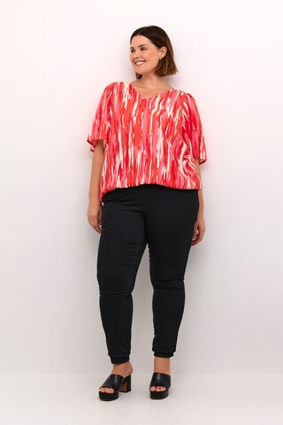 KAFFE CURVE - Blusa 'Adriana' en rojo