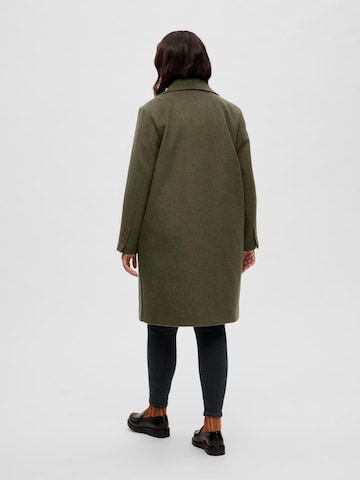 Selected Femme Curve Átmeneti kabátok 'Sasja' - zöld