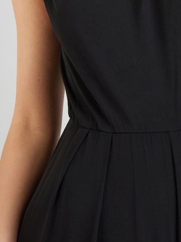 ABOUT YOU Overal 'Vera' – černá