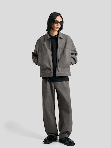 Veste mi-saison Bershka en gris