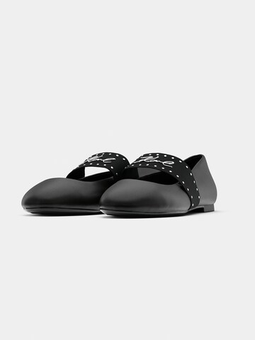 Karl Lagerfeld Ballet Flats in Black