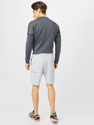 OAKLEY Regular Sportshorts in Grau