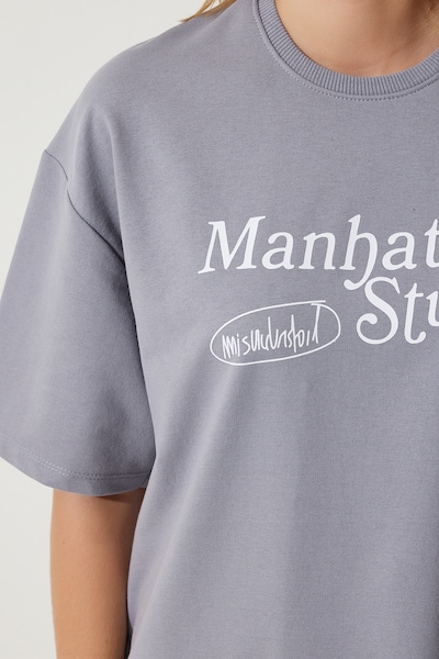 Happiness İstanbul Camiseta talla grande en gris oscuro / blanco, Vista del producto