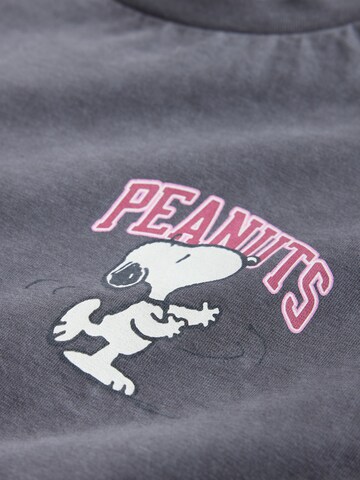 Next - Camiseta 'Peanuts Snoopy' en gris