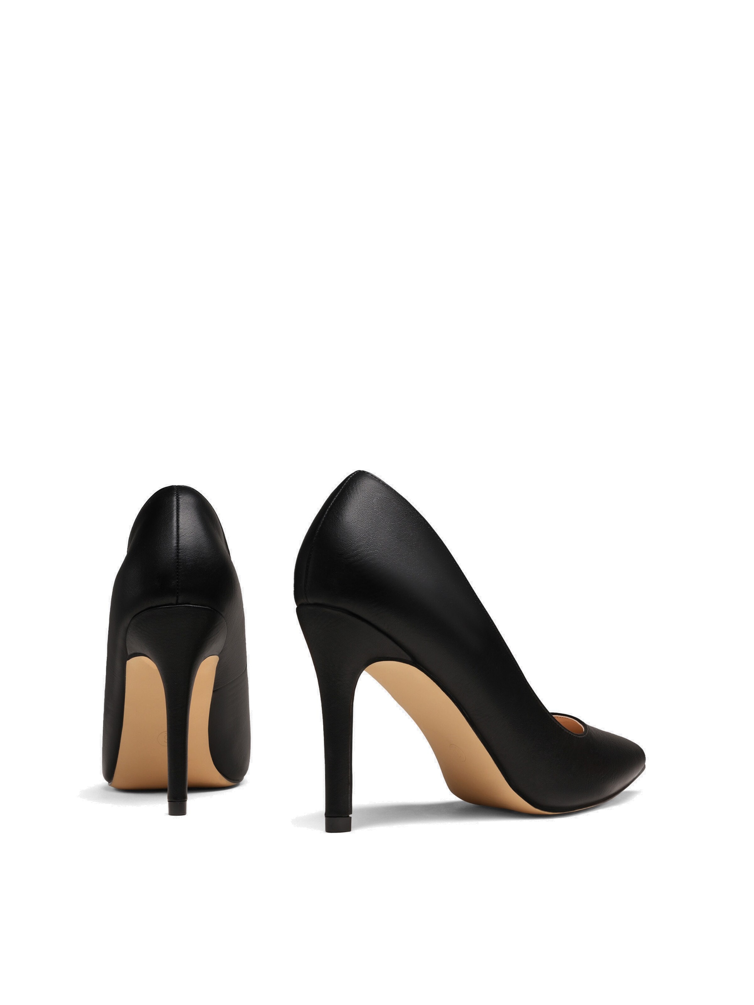 Dream Pairs Pumps in Black
