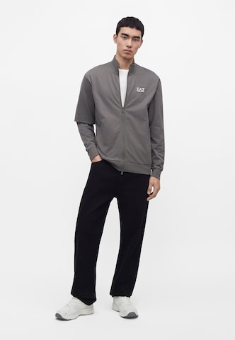 EA7 Emporio Armani Sweatjacka i grå