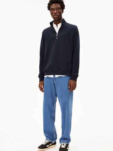 ARMEDANGELS Sweatshirt in Blue