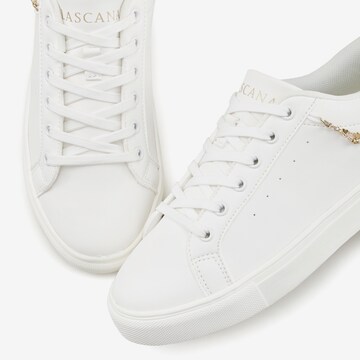 LASCANA Sneaker low i hvid