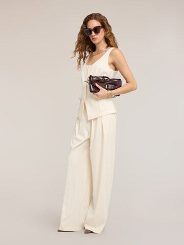 MOTIVI - Pierna ancha Pantalón en blanco