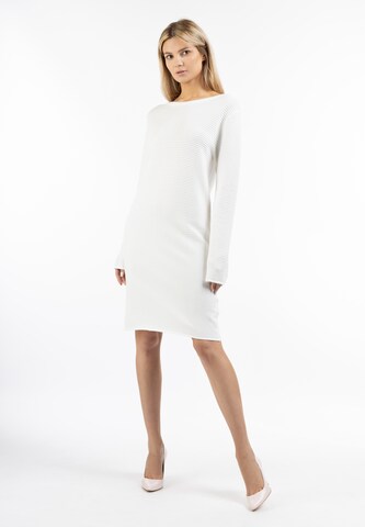 usha WHITE LABEL - Vestido de punto en blanco