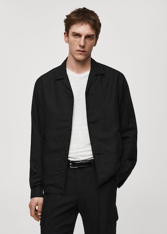 MANGO MAN Comfort fit Button Up Shirt 'Vigil' in Black: front