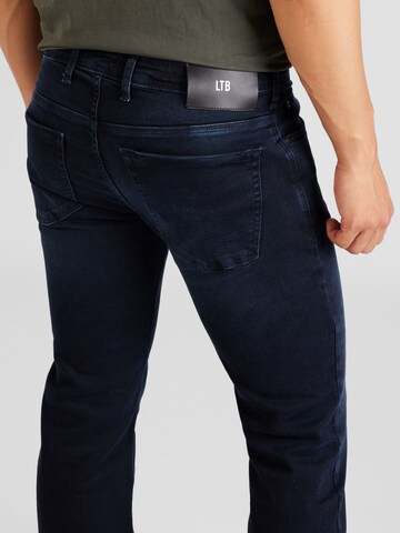 LTB جينز واسع من الأسفل جينز 'Tinman' بلون أزرق