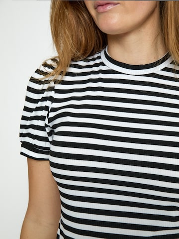 Top 'Johanna' di Peppercorn in nero