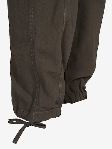 Effilé Pantalon 'JEASY' Zizzi en vert