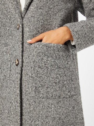 Manteau mi-saison 'RUBY' Pimkie en gris