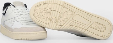 Sneaker bassa 'Perry Hi' di Scalpers in bianco