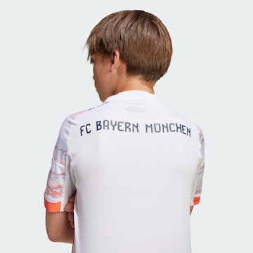 ADIDAS PERFORMANCE Λειτουργικό μπλουζάκι 'FC Bayern München 2025/2026' σε λευκό