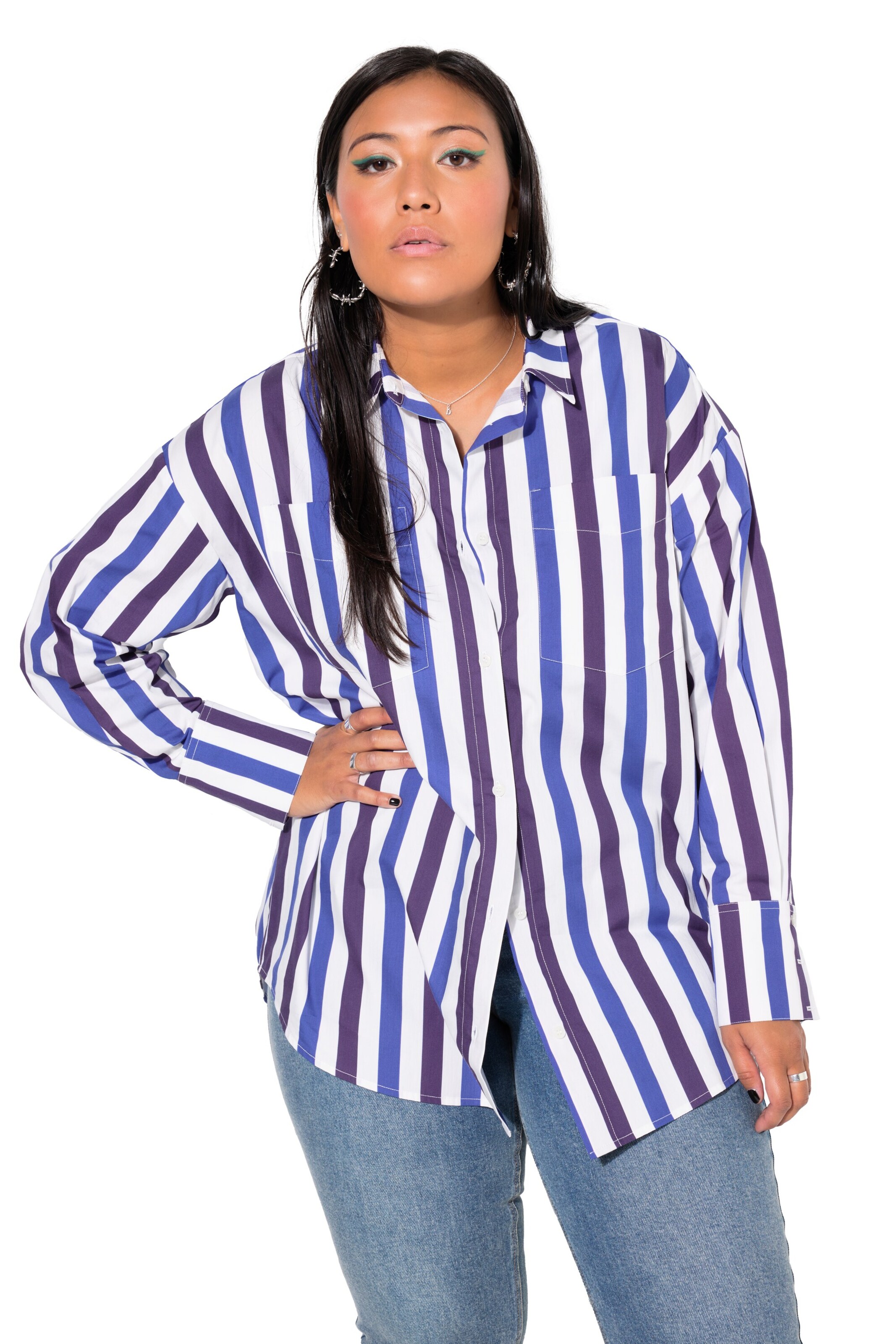 Studio Untold Blouse in Blue: front