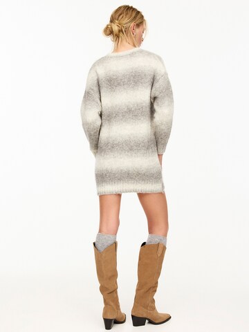 Rochie tricotat de la Pull&Bear pe gri