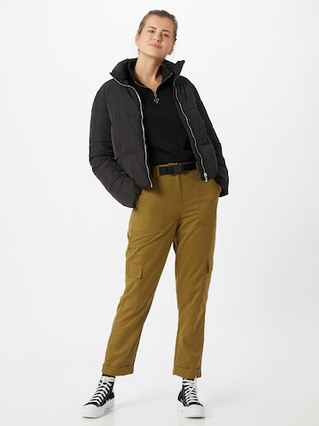 VERO MODA Regular Cargohose in Grün