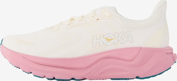 HOKA Маратонки за бягане 'Arahi 8' в бежово: отпред