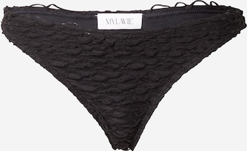 Slip bikini di MYLAVIE by Sarah Harrison in nero: frontale