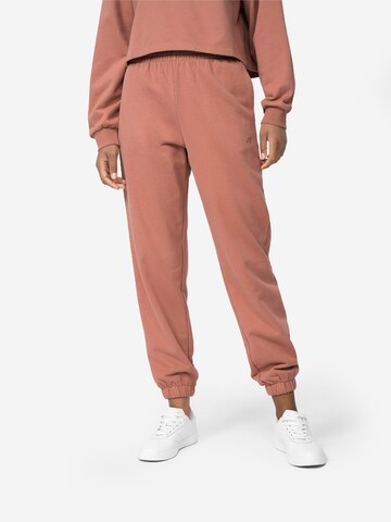 Tapered Pantaloni sport de la 4F pe roz: față