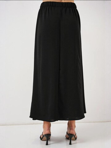 Bigdart Skirt in Black