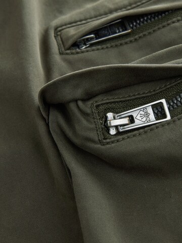 regular Pantaloni cargo di Next in verde