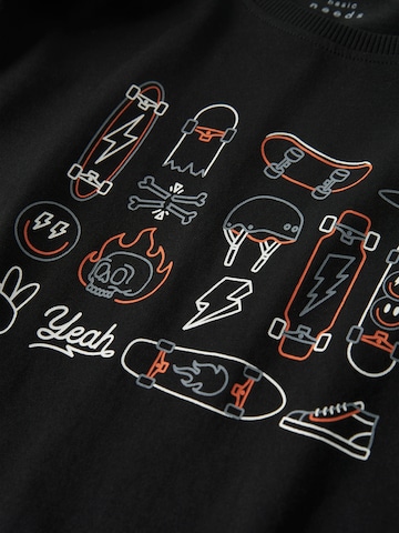 Tricou 'NKMVAGNO' de la NAME IT pe negru