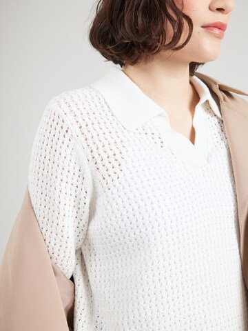 Pull-over 'DENEFA 6' Soyaconcept en blanc