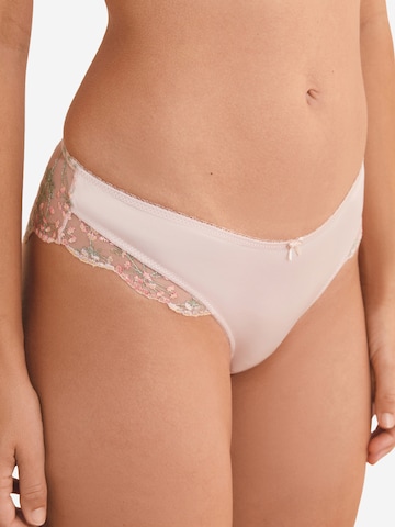 Slip 'Infusion' di ETAM in beige