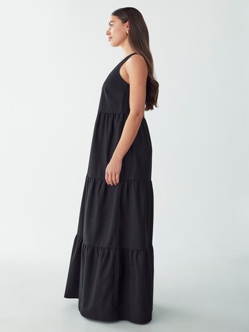St MRLO Платье 'SHEVA ' в Черный