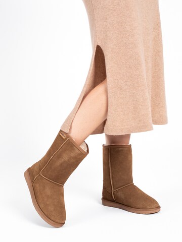 Minnetonka Snowboots 'Olympia' in Beige