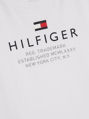 Tricou de la TOMMY HILFIGER pe alb