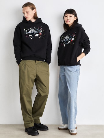 Carlo Colucci Collegepaita värissä musta