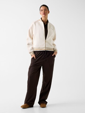 GUESS Between-Season Jacket in White