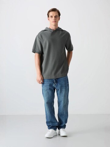Tommy Life Shirt in Grey