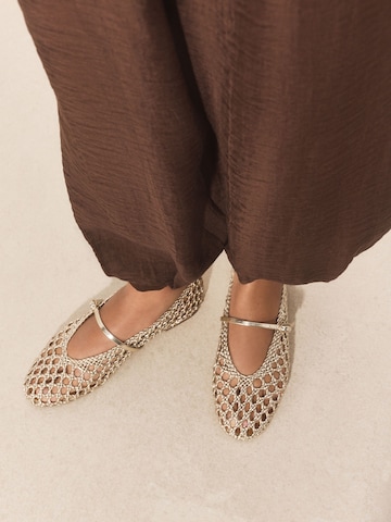 Ballerina con cinturino 'Forever Comfort' di Next in oro
