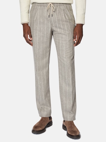Boggi Milano Slim fit Trousers in Beige: front