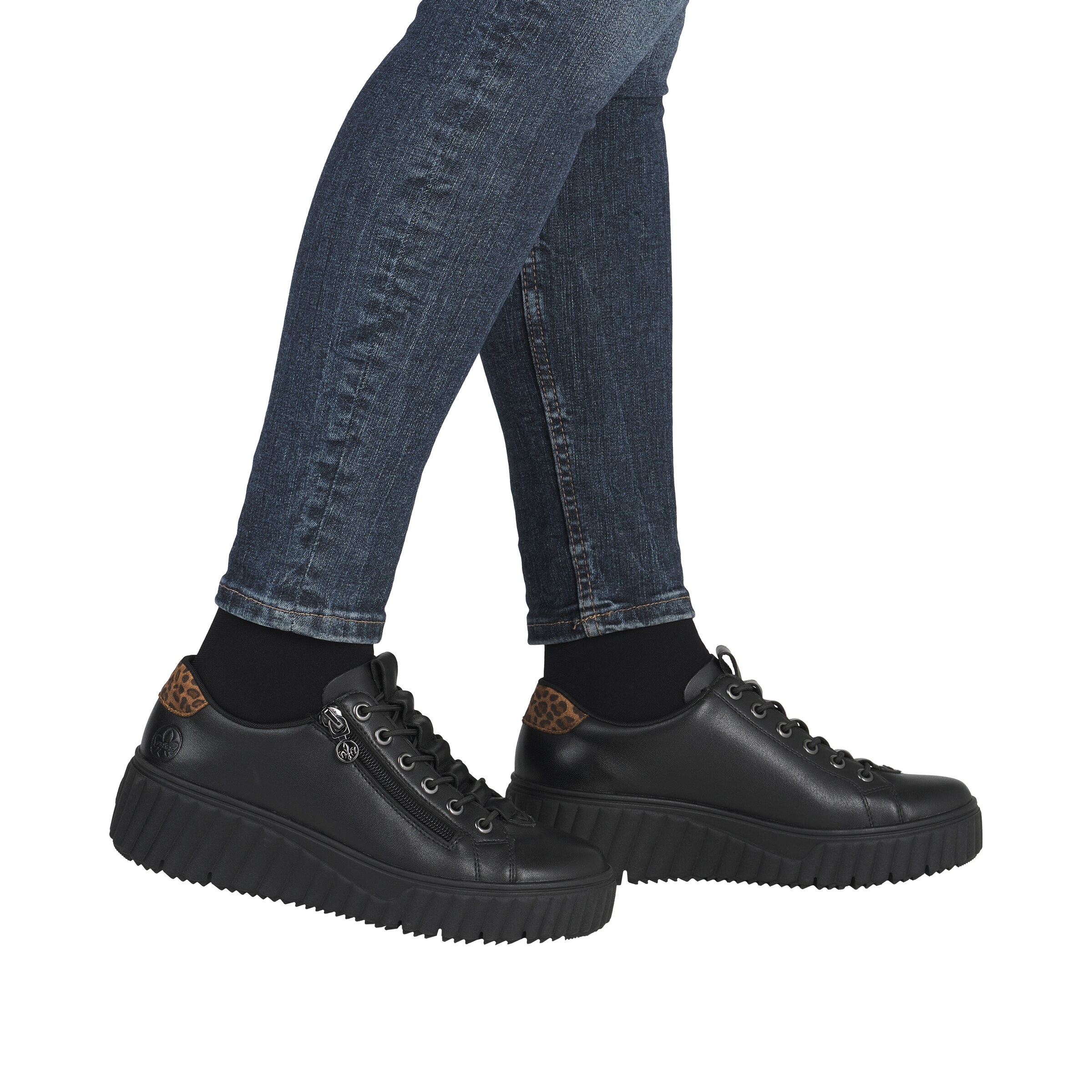 Baskets basses Rieker en noir